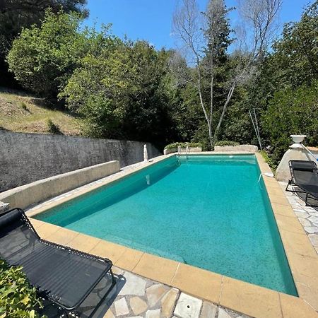 Studio en bas de villa avec piscine proche bord de mer Cagnes-sur-Mer Esterno foto