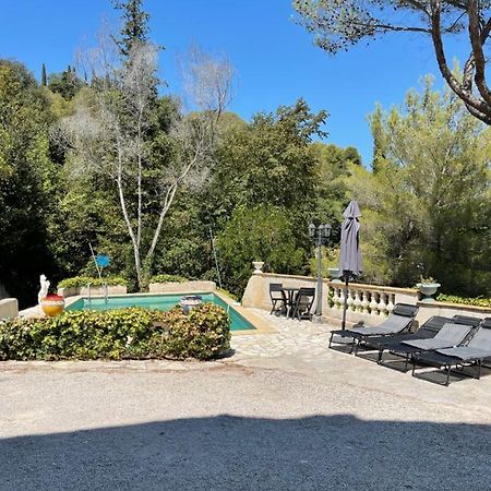 Studio en bas de villa avec piscine proche bord de mer Cagnes-sur-Mer Esterno foto