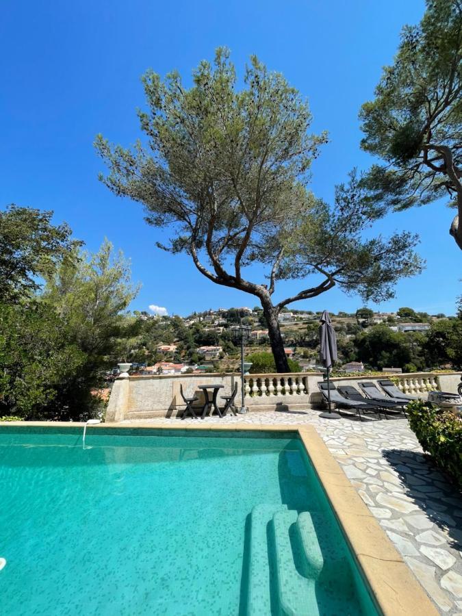Studio en bas de villa avec piscine proche bord de mer Cagnes-sur-Mer Esterno foto